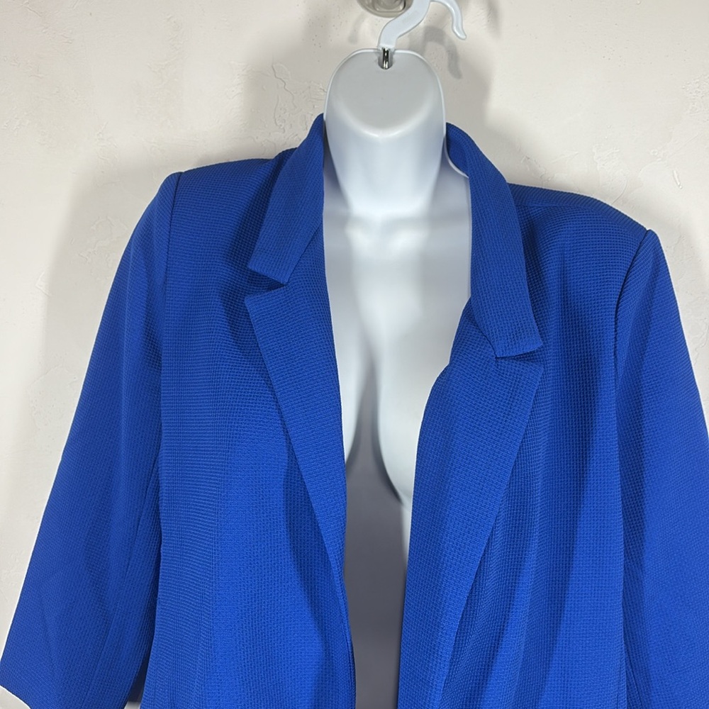 Countess blue blazer size medium - Picture 2 of 11